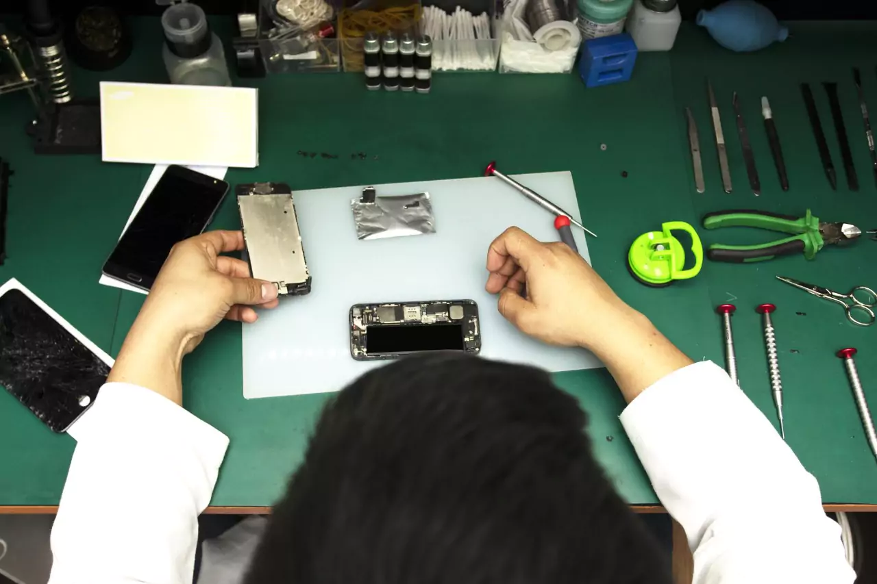  smartphone repair institute in Ernakulam